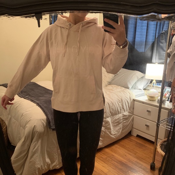 Calvin Klein light pink hoodie - Picture 2 of 8